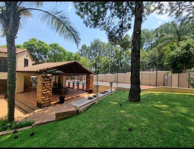 2 BEDROOM APARTMENT RENTED IN BRYANSTON